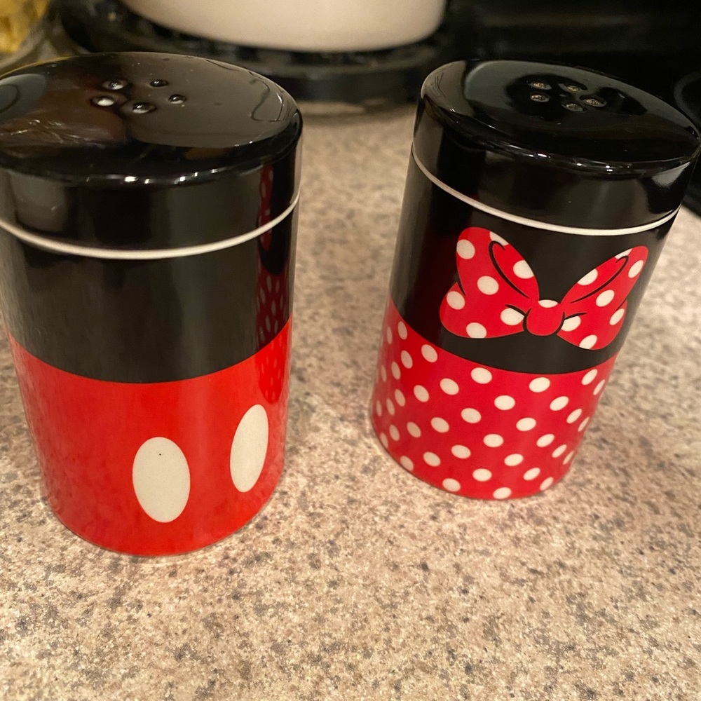 Mickey and Minnie salt and pepper shakers.